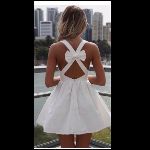 Dress - Picture 3 of 3