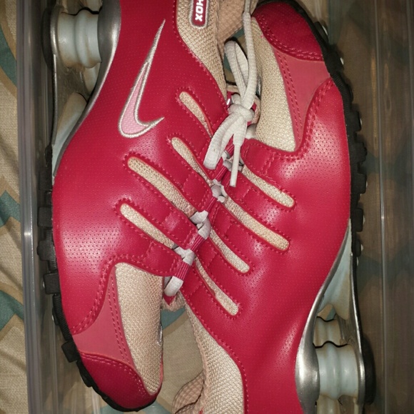 Women's rare pink NIKE SHOX