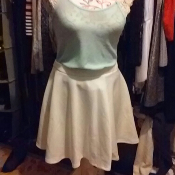 Classy white skirt