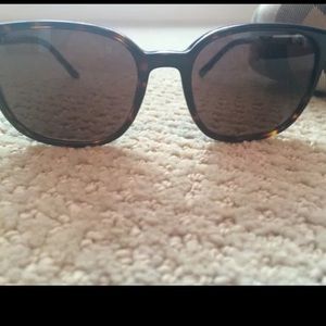 Burberry sunglasses**will negotiate price**