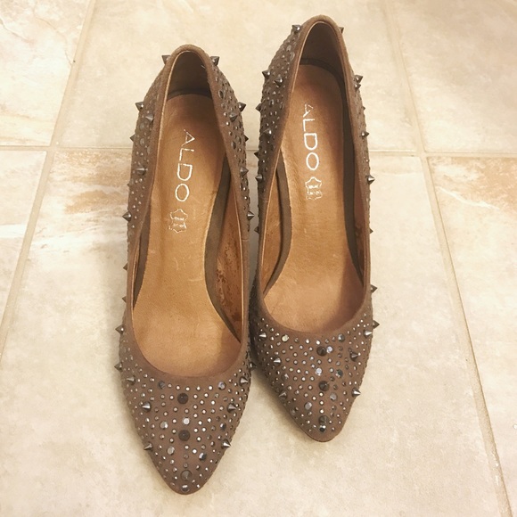 Aldo Perusia Spiked Pumps in Natural - Picture 3 of 8
