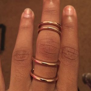 2 rings plus 2 midi rings
