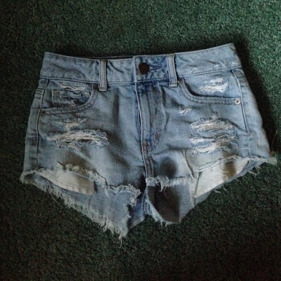 Light wash, high wasted shorts