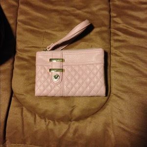 Steve Madden wristlet