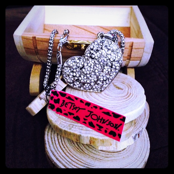 Betsey Johnson Sweater Chain Silver tone Heart