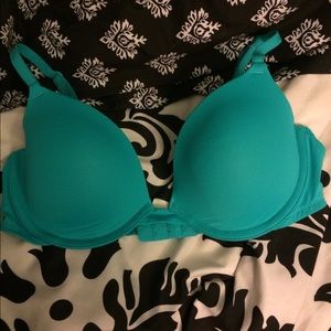 Light blue/green pink bra