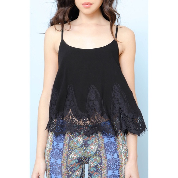 ✖️SOLD✖️ Black Lace Trim X Back Crop Tank Top - Picture 4 of 4