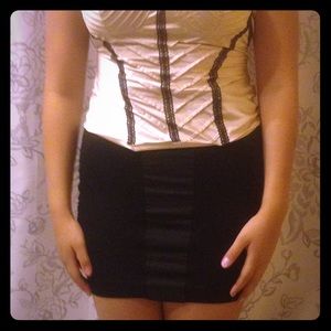 Beautiful tight fitted Bebe skirt