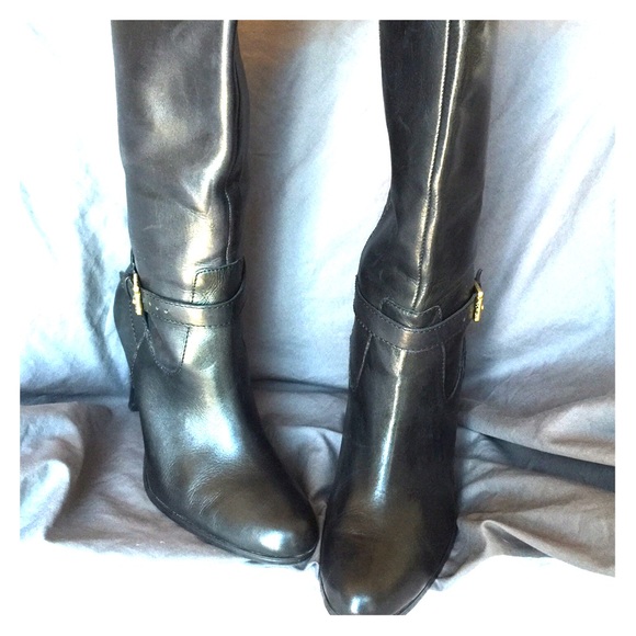 Black Boots