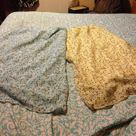 Flowery skirts - Picture 1 of 2