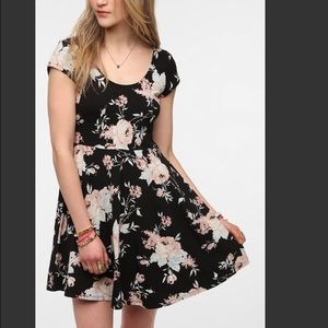 Kimchi Blue Floral skater dress