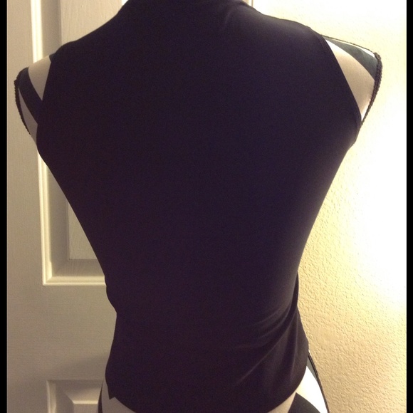 Cute blouse - Picture 3 of 3