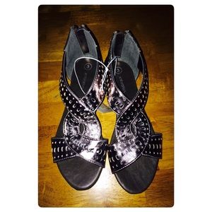 Silver Xhilaration Sandals Size 3