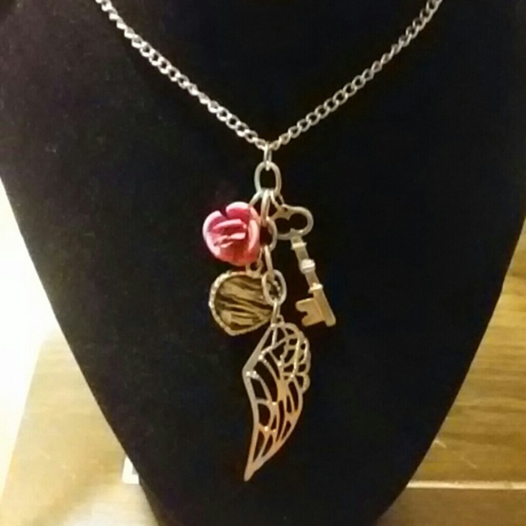 Long necklace