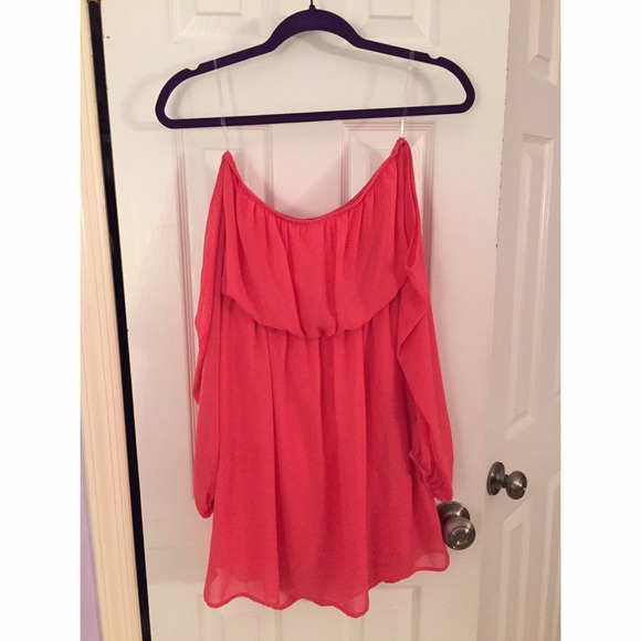 ❌SOLD❌ Coral Dress with Sleeves