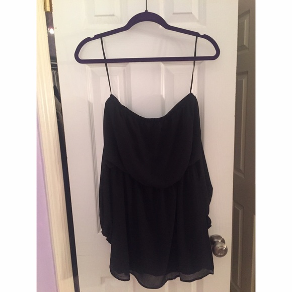 ❌SOLD❌ Tobi Black Dress with Sleeves