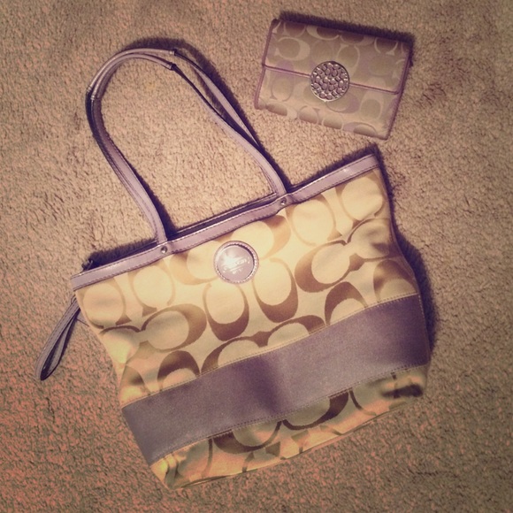 Coach Purse & Wallet
