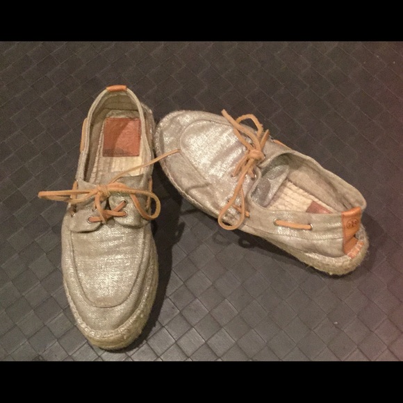 Tory Burch
Brown Metallic Blanton Espadrille