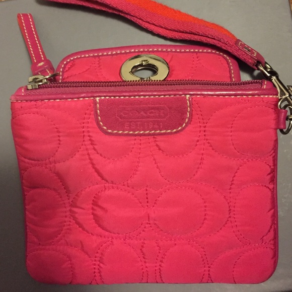 COACH Beautiful wristlet - Picture 3 of 3