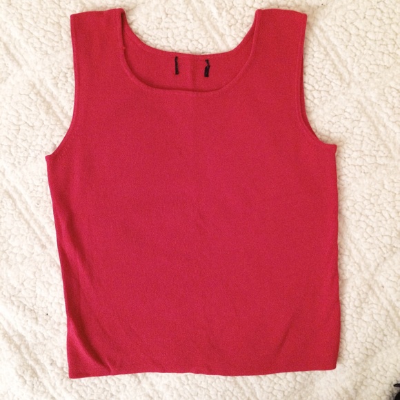 ❌SOLD❌ basic red tank top - Picture 2 of 2