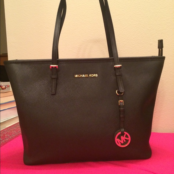 Black Michael Kors tote