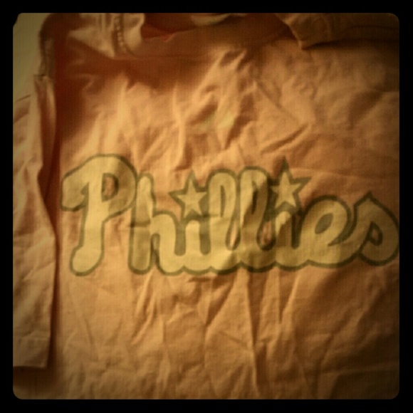 Phillies tshirt