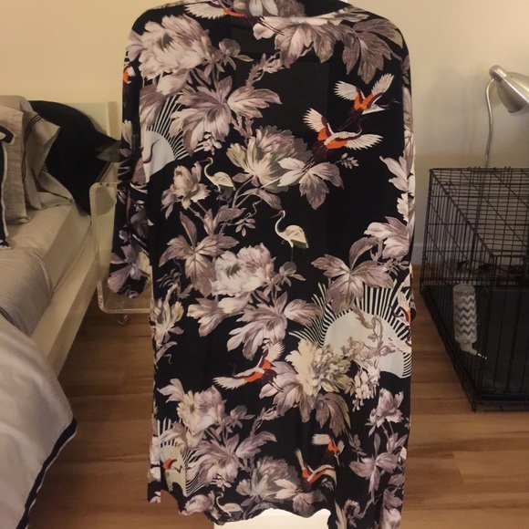 TopShop flower and bird kimono - Picture 3 of 4