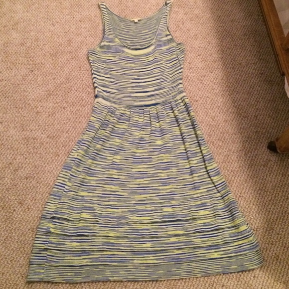 Sleeveless dress