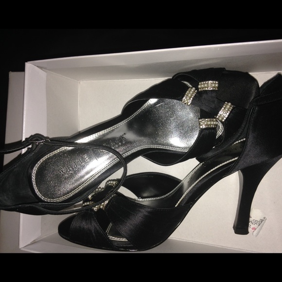 White House Black Market satin heels  SZ 8.5