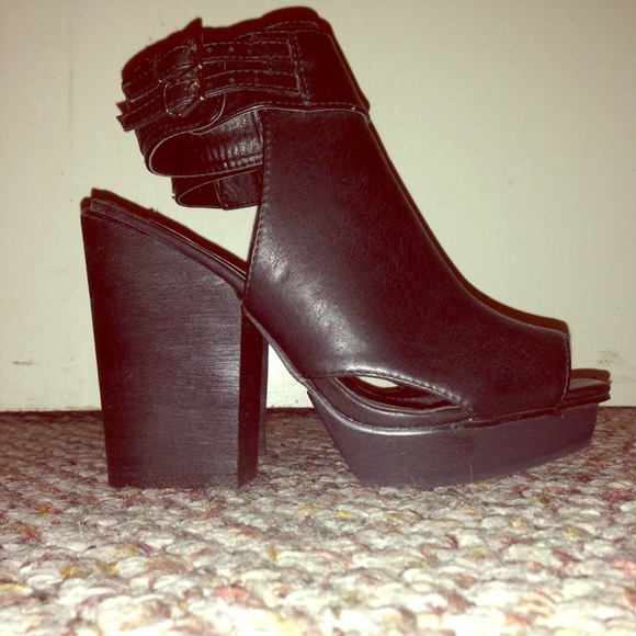 Platform booties