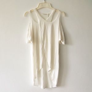 🎉HP🎉 Cream Colored Fly Away Top