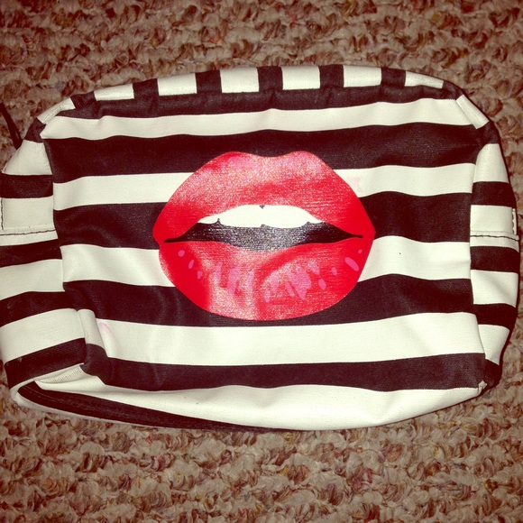 Makeup bag