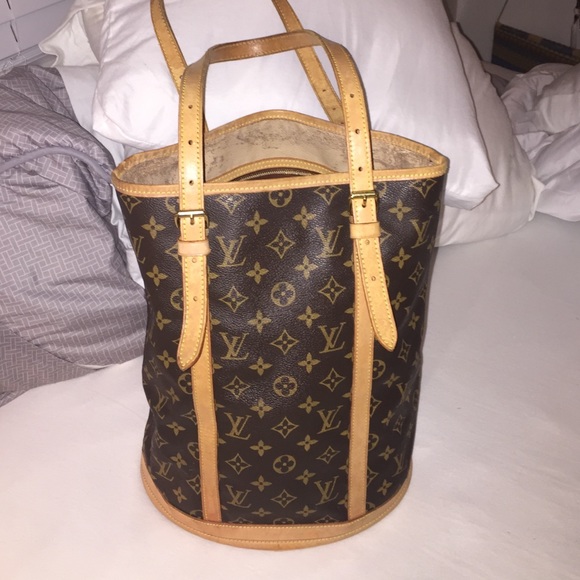 Louis Vuitton Bucket tote - Picture 1 of 2