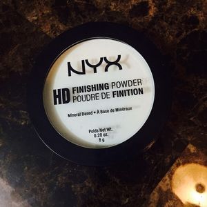 NYX Cosmetics - Translucent Pressed Powder