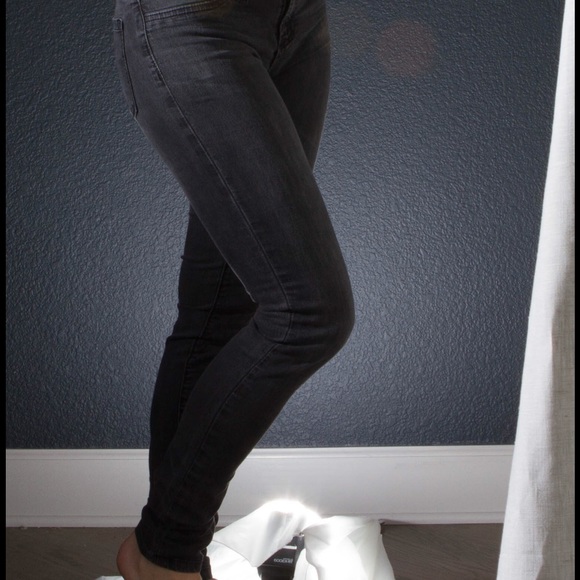 Banana Republic charcoal gray skinny jeans