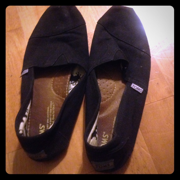Toms