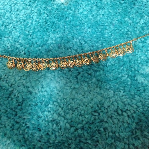 Jewelry - Goldish Anklet