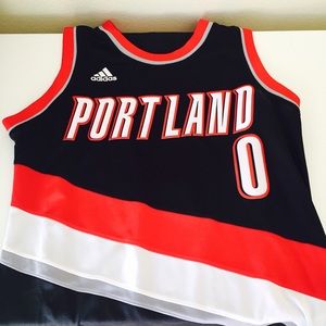 Blazers Damian Lillard jersey!