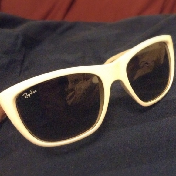 Ray-Ban Wayfarer Sunglasses