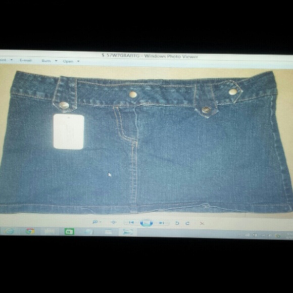 Forever 21 M curve-hugging micro mini jean skirt