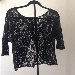 Cute lacy top with open back!