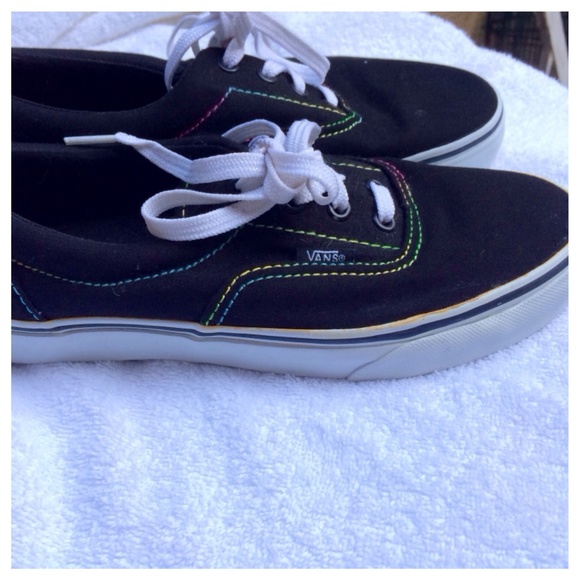 ❌SOLD❌Black Vans Era with Rainbow detail - Picture 3 of 4