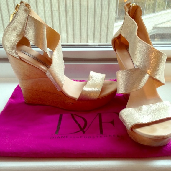 DVF Opal crisscross Wedge Sandals, w/ original bag