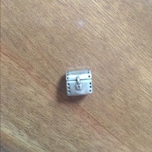 Pandora treasure chest