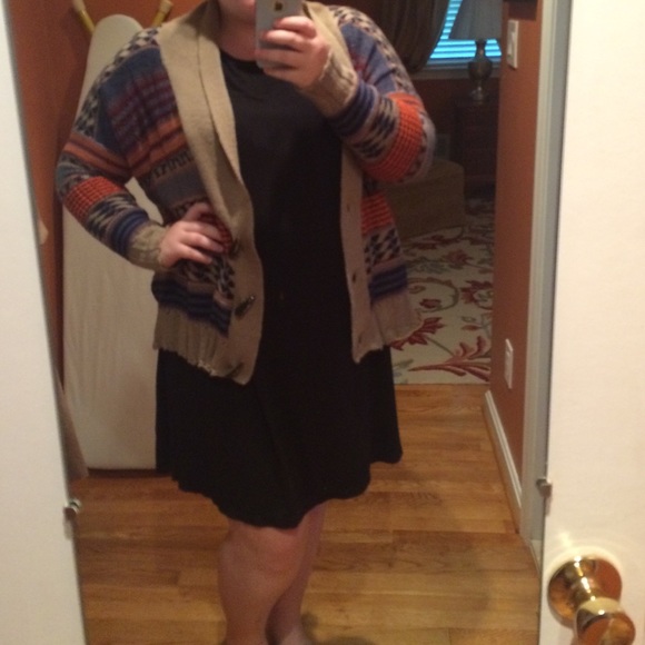 Aztec Sweater - Picture 4 of 4