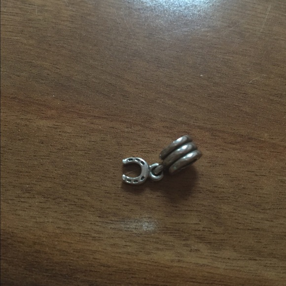 pandora horse shoe charm