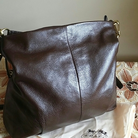 Handbag - Picture 2 of 3