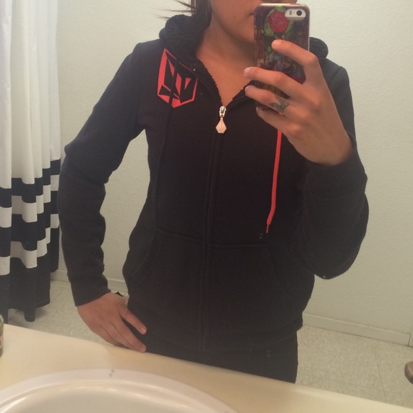 Volcom sweater - Picture 3 of 4