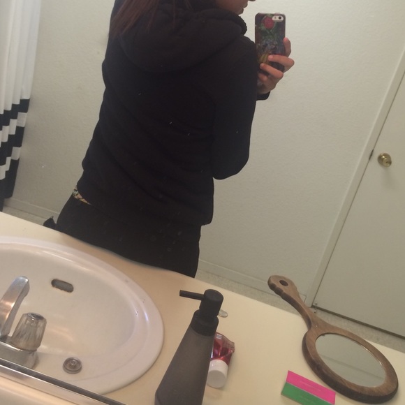 Volcom sweater - Picture 4 of 4