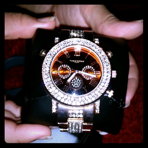 Vernier Paris women's watch
